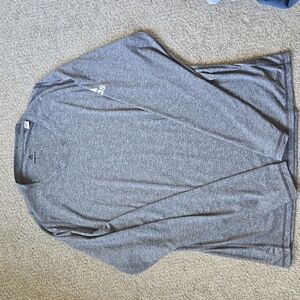 Adidas Mens Freelift long sleeve Size Large